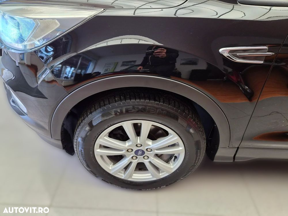 Ford Kuga 2.0 TDCi 4WD Powershift Titanium - 9