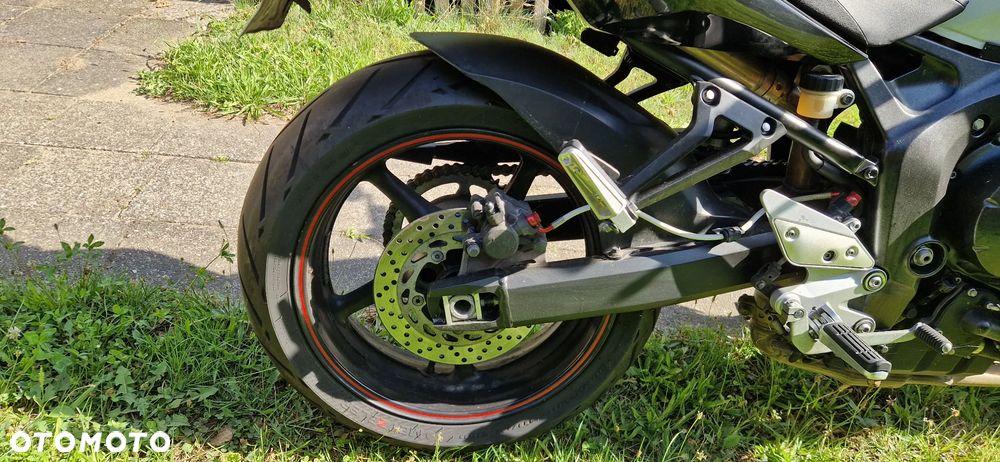 Yamaha FZ6 - 15
