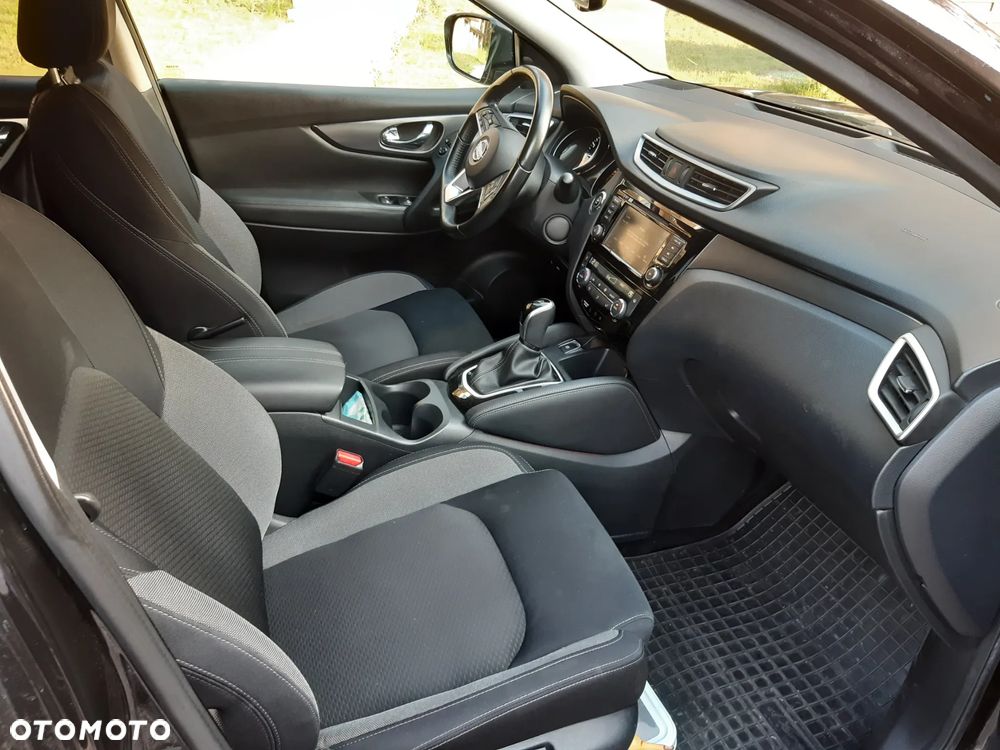 Nissan Qashqai 1.3 DIG-T N-Connecta DCT - 11