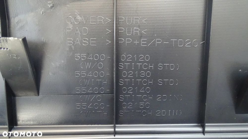 TOYOTA COROLLA E21 - deska rozdzielcza, konsoleta - 13