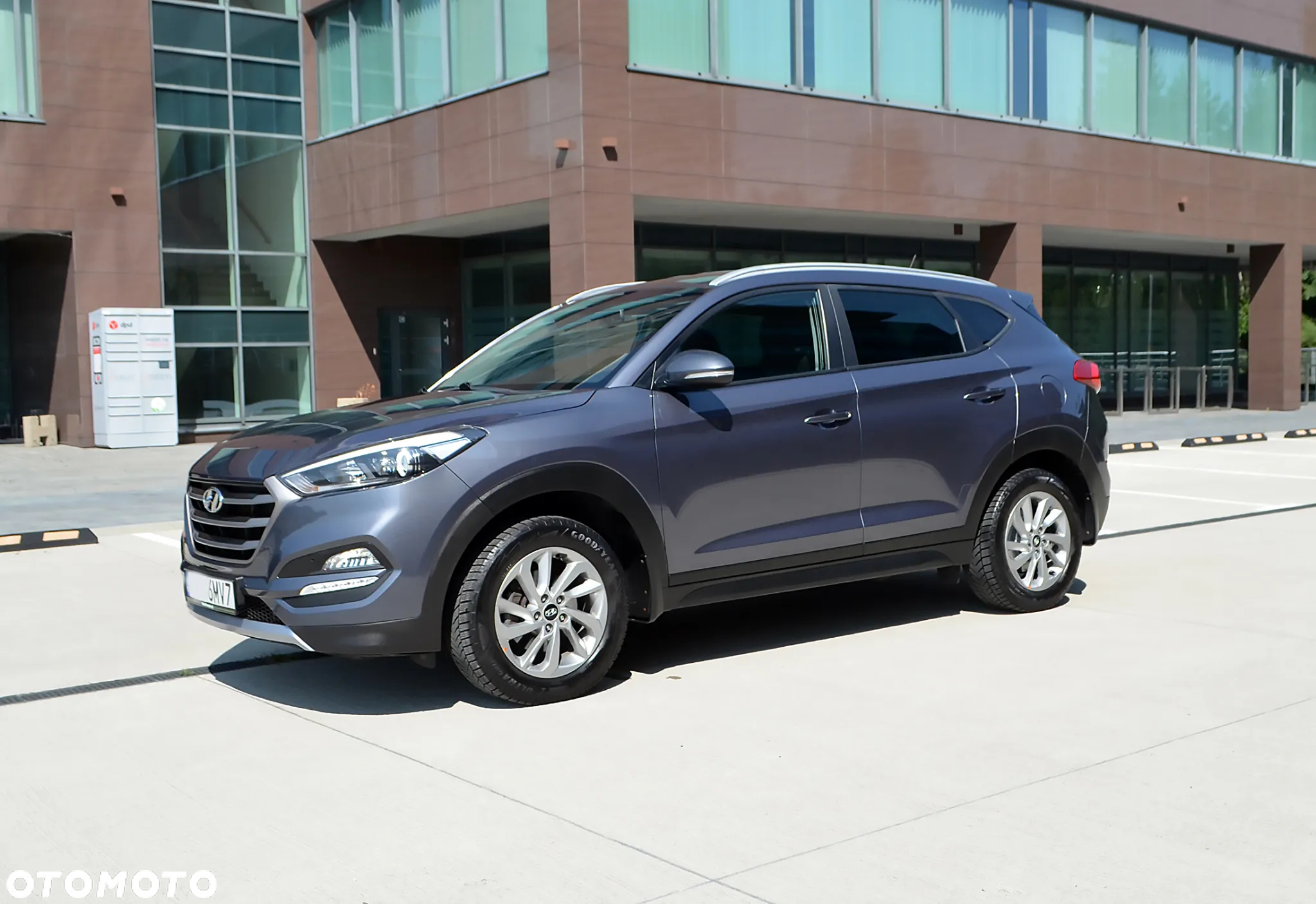 Hyundai Tucson 1.6 GDI BlueDrive Comfort 2WD - 24
