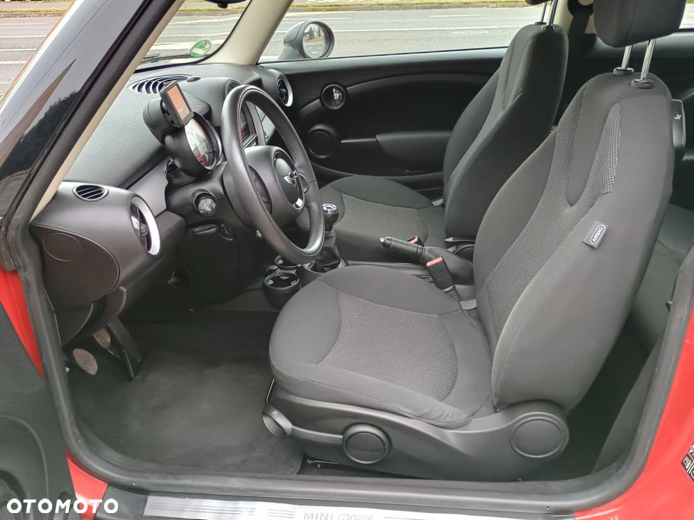 MINI Cooper Standard - 6