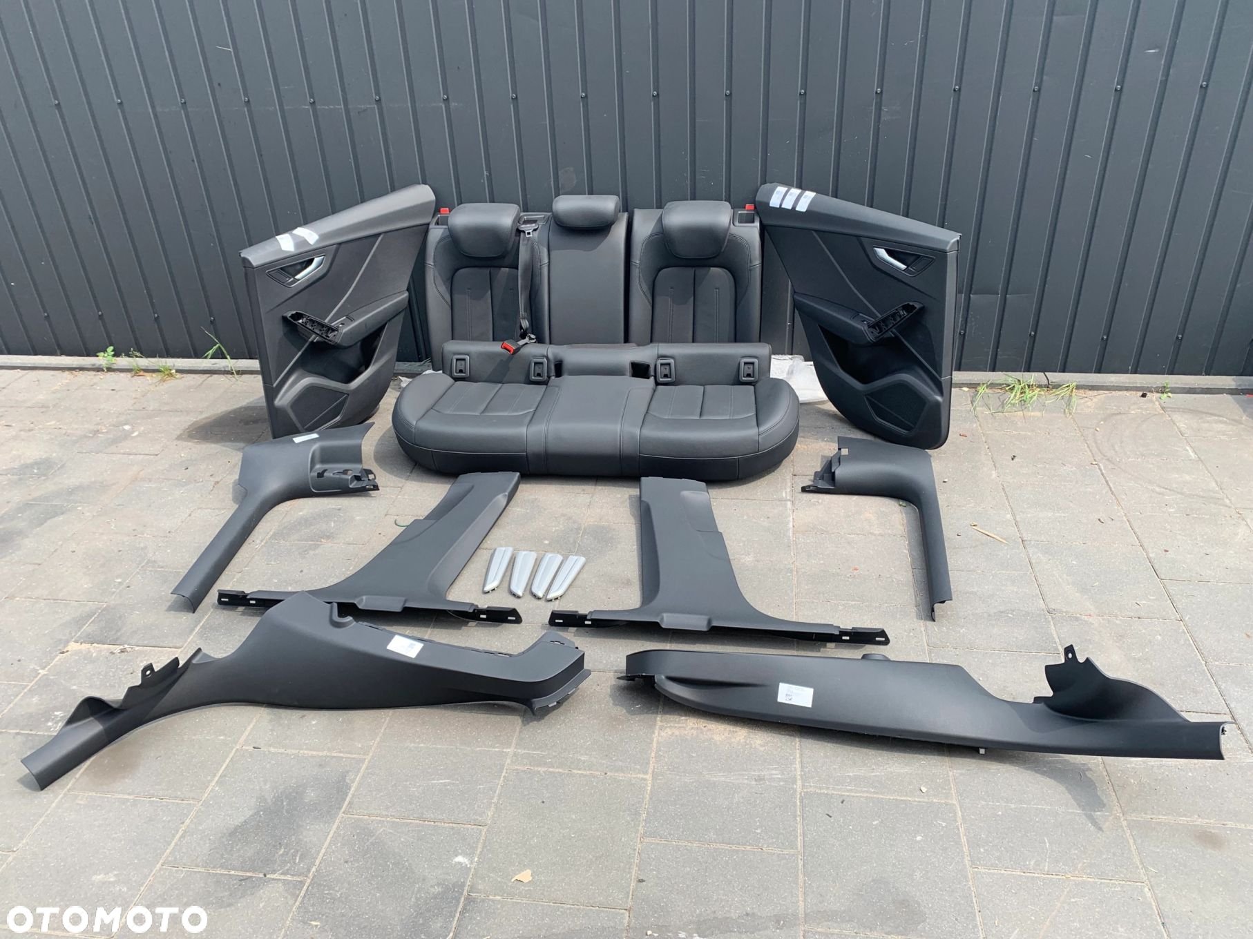 FOTELE TAPICERKA ELEMENTY WNĘTRZA AUDI Q2 81A SKÓRA MANUAL JAK NOWE - 9