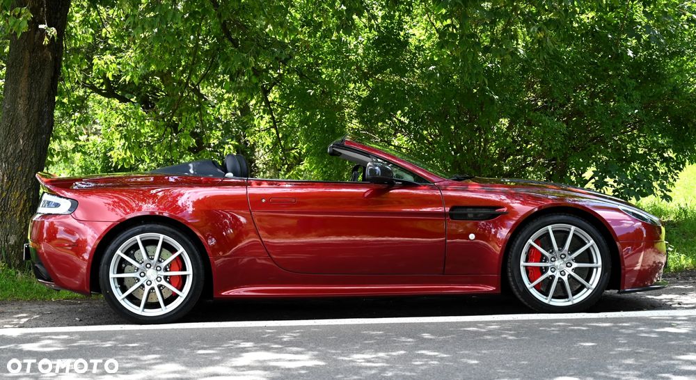 Aston Martin Vantage - 26