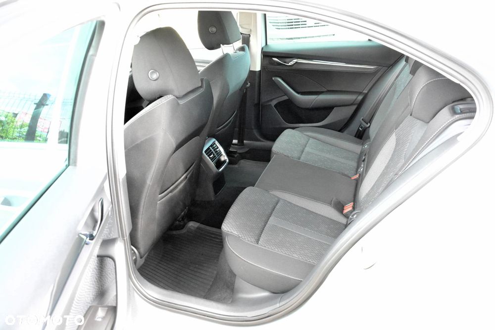 Skoda Octavia 1.5 TSI ACT Style - 35