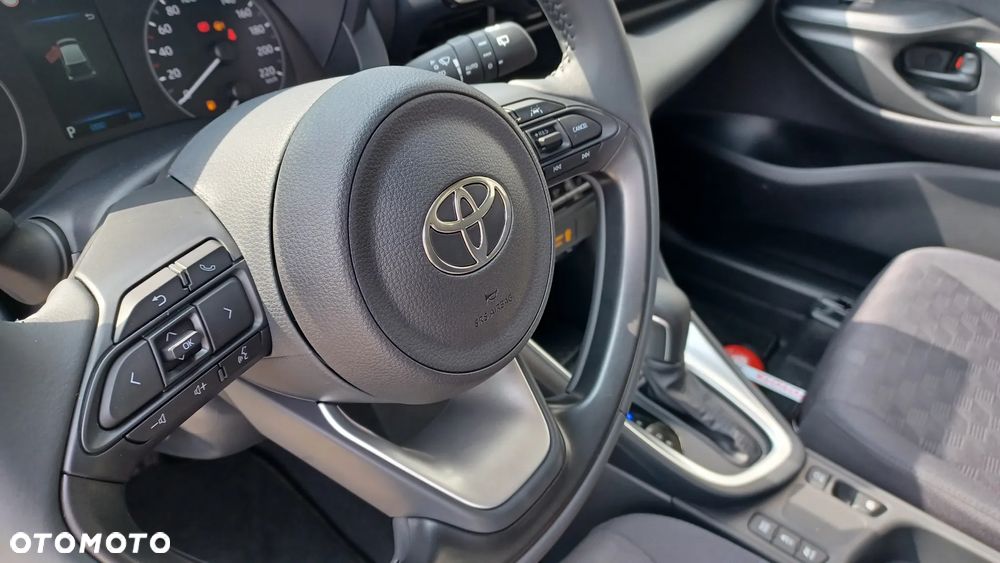 Toyota Yaris - 10