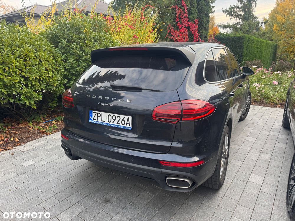 Porsche Cayenne - 4
