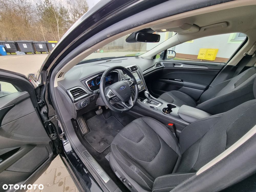 Ford Mondeo SW 2.0 Hybrid Titanium - 35