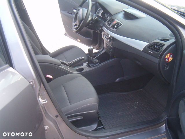 Renault Fluence - 18