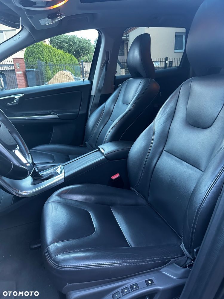 Volvo XC 60 D4 Momentum Pro - 13