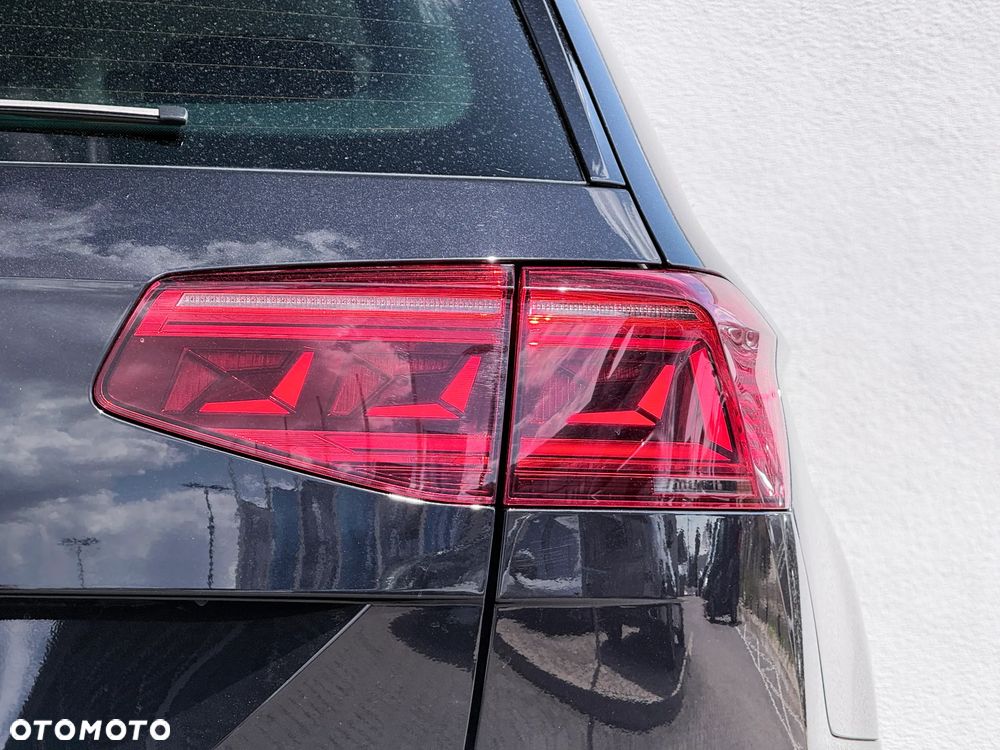 Volkswagen Passat Variant 2.0 TSI Elegance DSG - 13