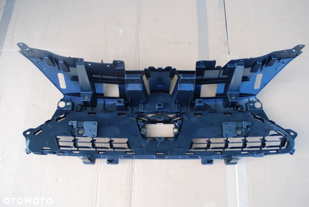ATRAPA GRILL TOYOTA YARIS CROSS BARDZO ŁADNY - 4
