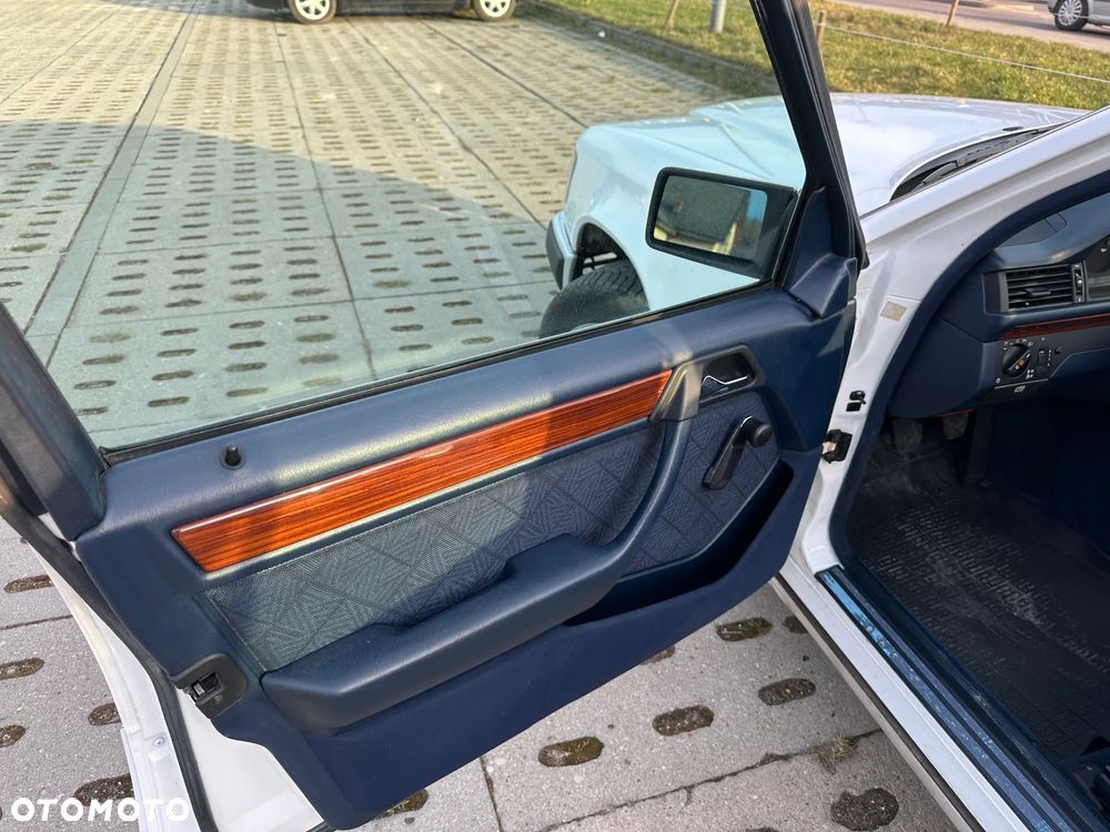 Mercedes-Benz Klasa E - 21