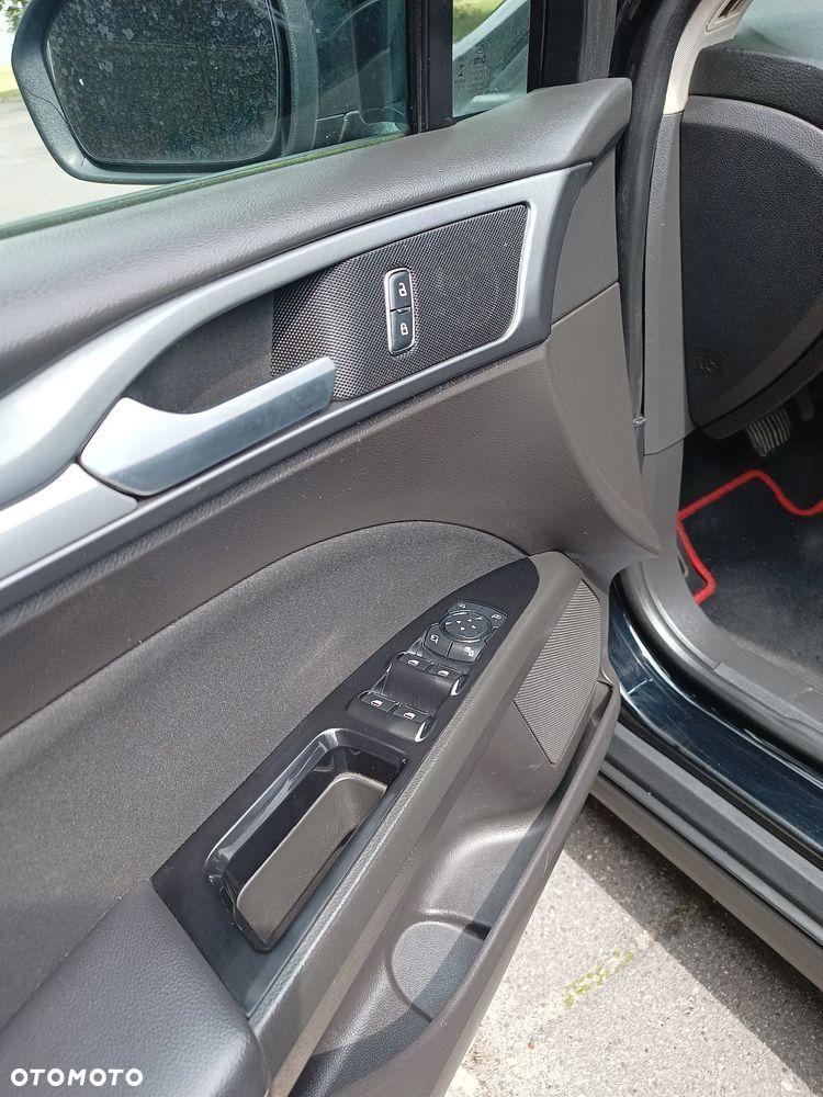Ford Mondeo 2.0 TDCi Titanium PowerShift - 9