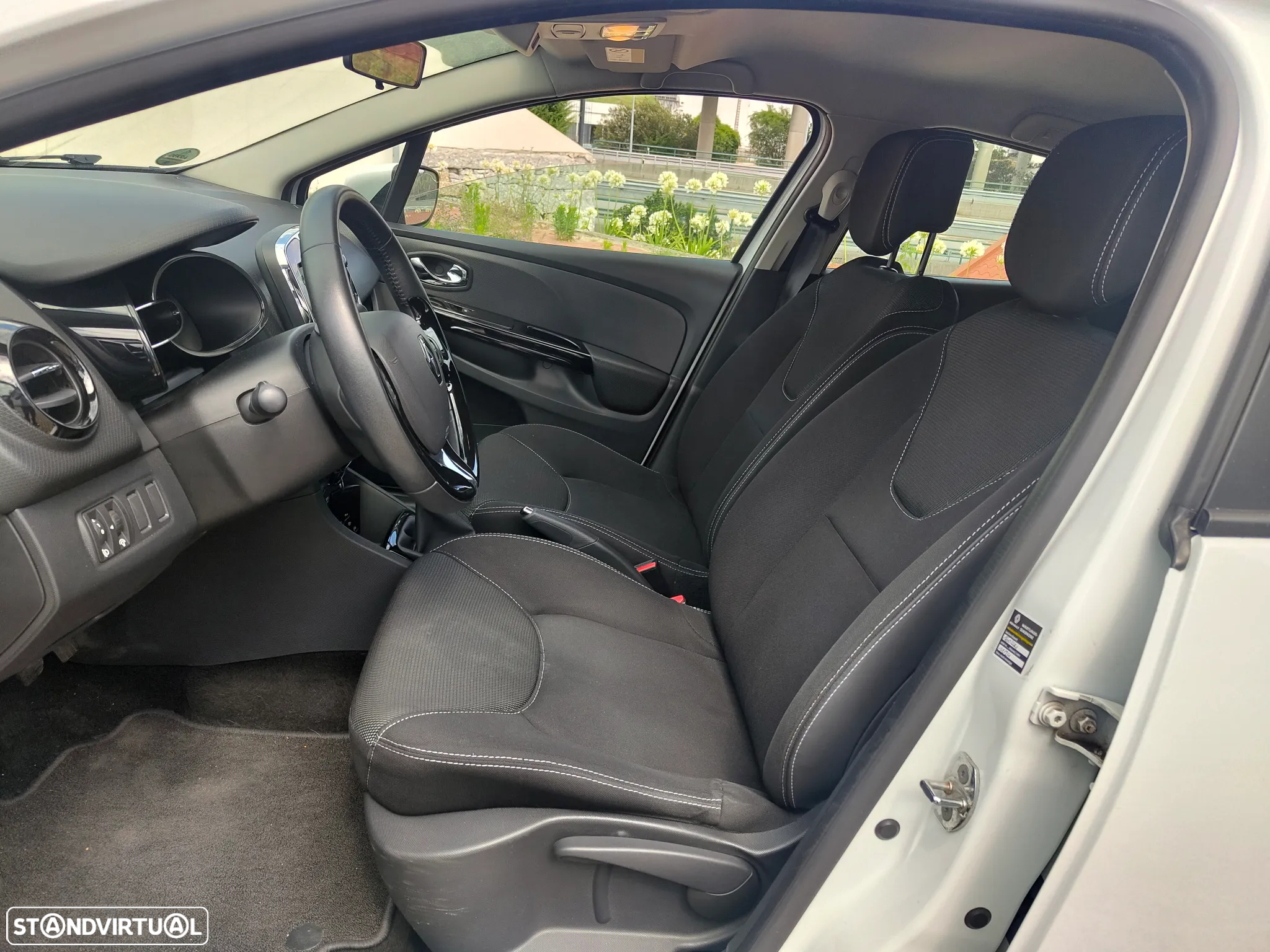 Renault Clio 1.2 16V Dynamique - 10