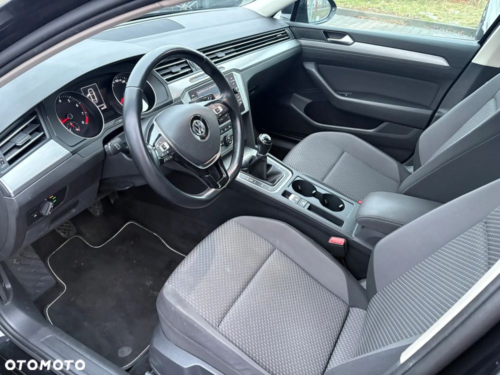 Volkswagen Passat 1.5 TSI EVO Trendline - 9