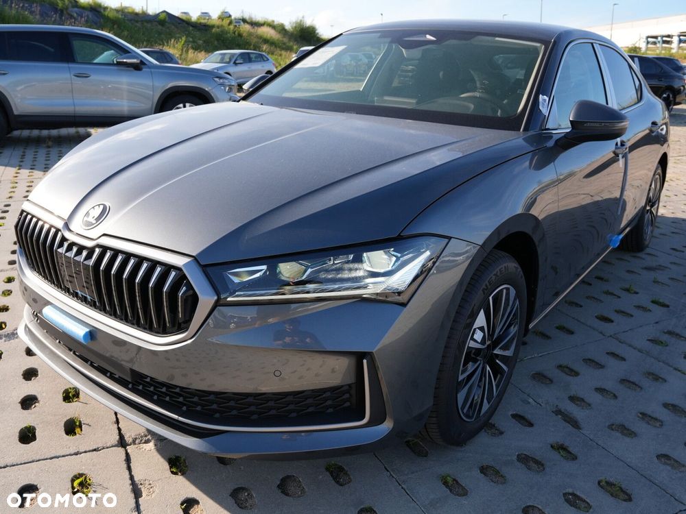 Skoda Superb 2.0 TDI SCR 4x4 Drive DSG - 8