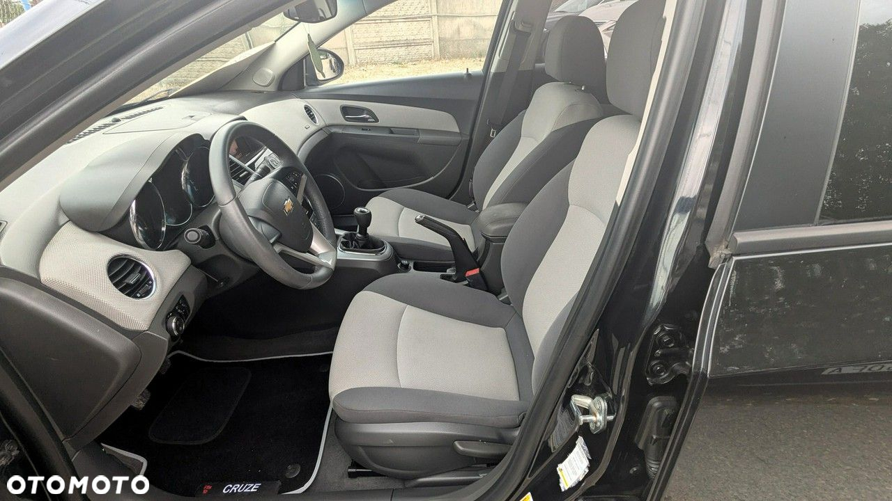 Chevrolet Cruze - 13