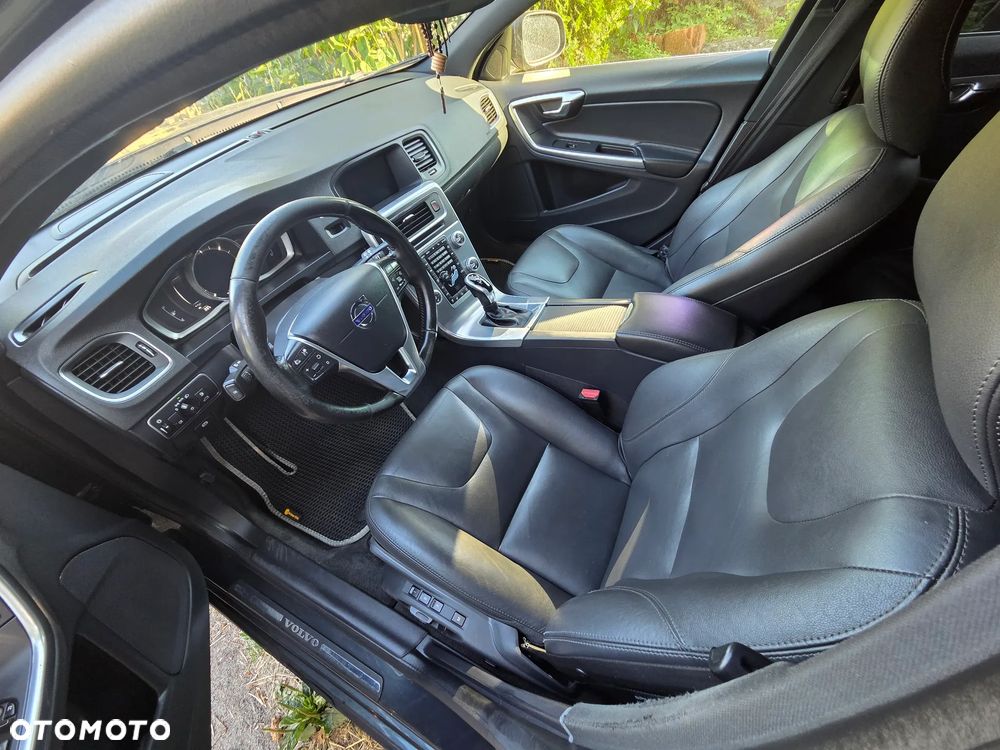 Volvo V60 D4 - 15