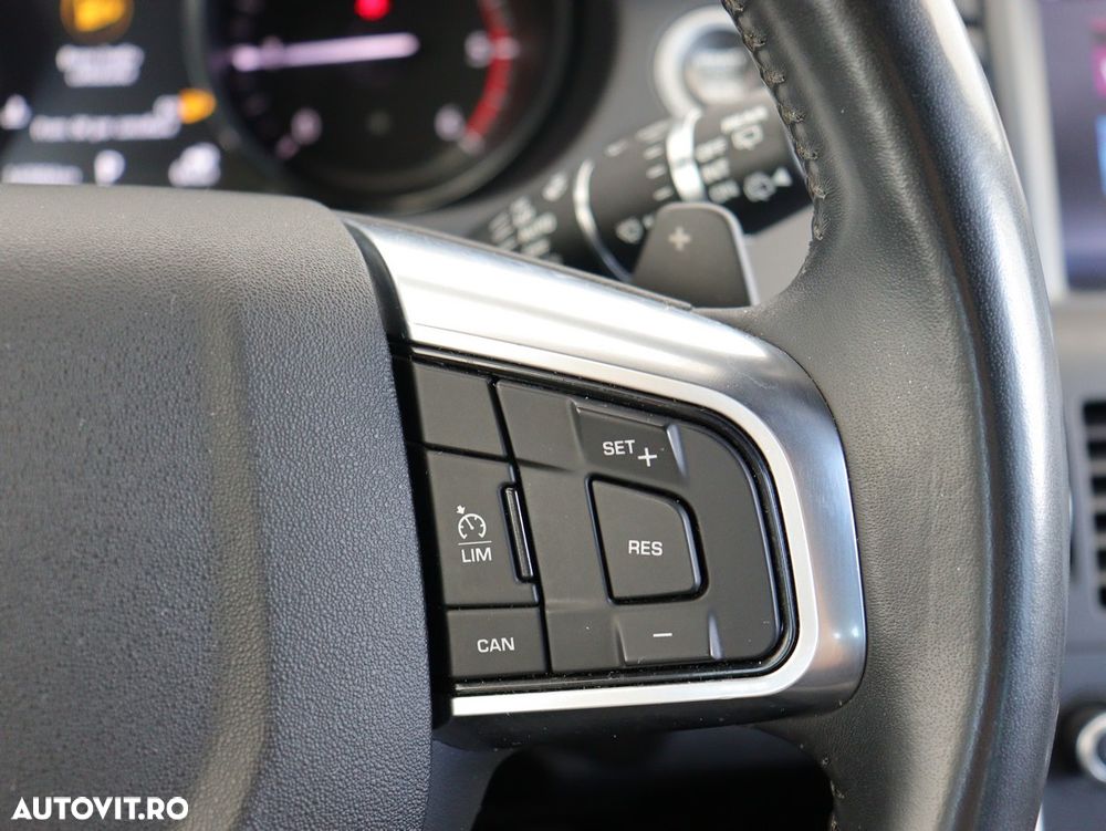 Land Rover Discovery Sport 2.0 l TD4 HSE Luxury Aut. - 16