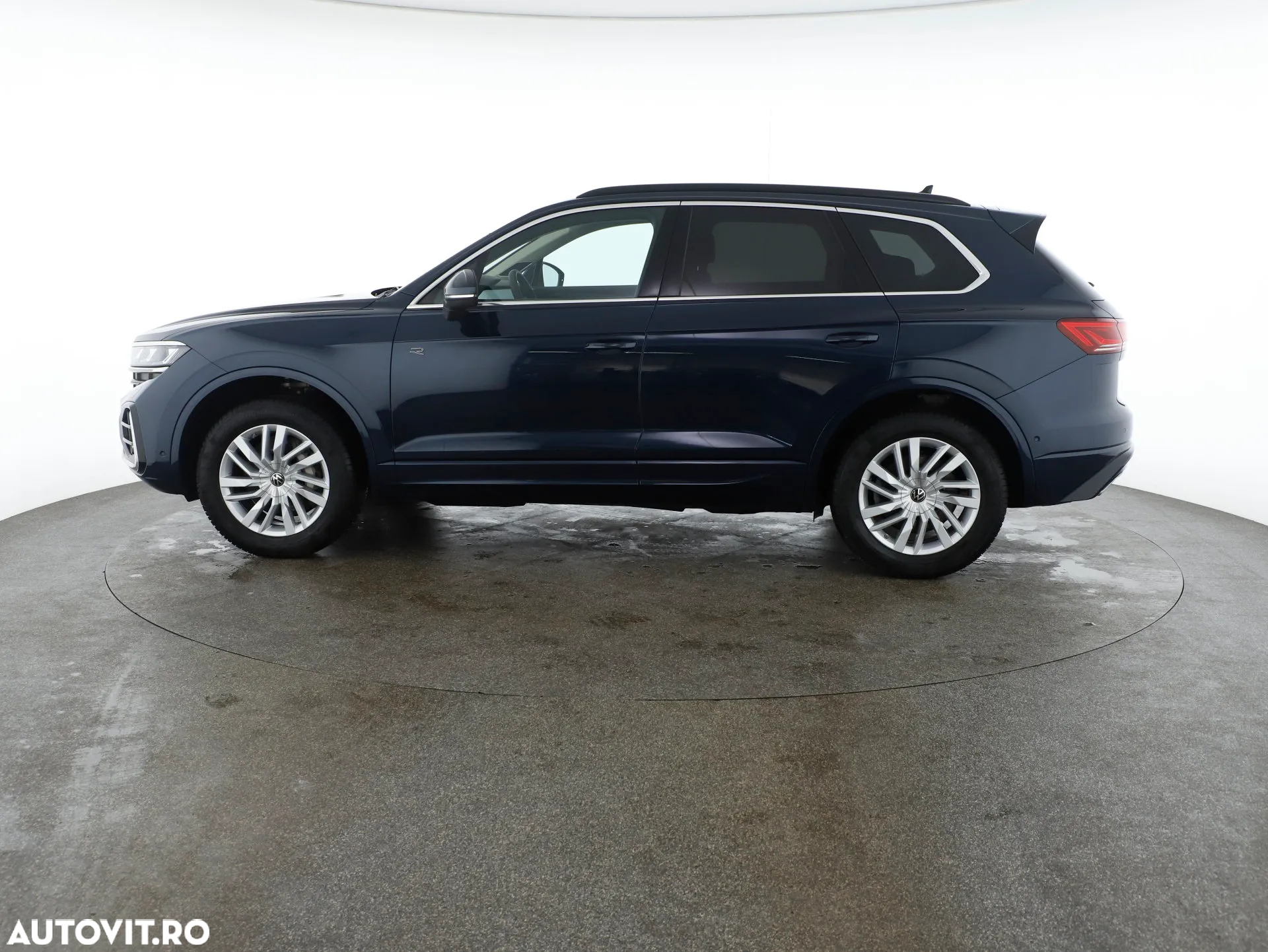 Volkswagen Touareg V6 TSI 4MOTION R-Line - 2
