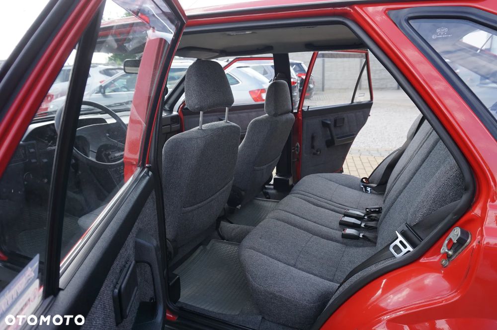 Polonez Caro - 22