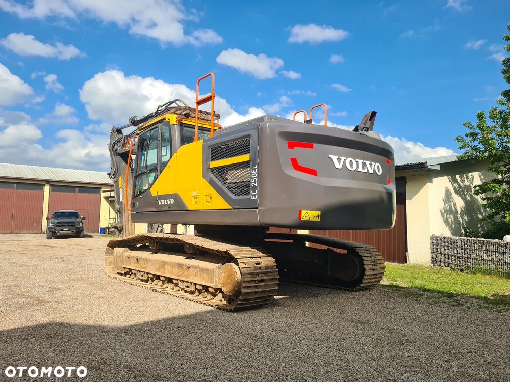 Volvo EC 250 EL - 1