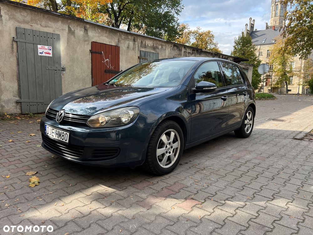 Volkswagen Golf - 1