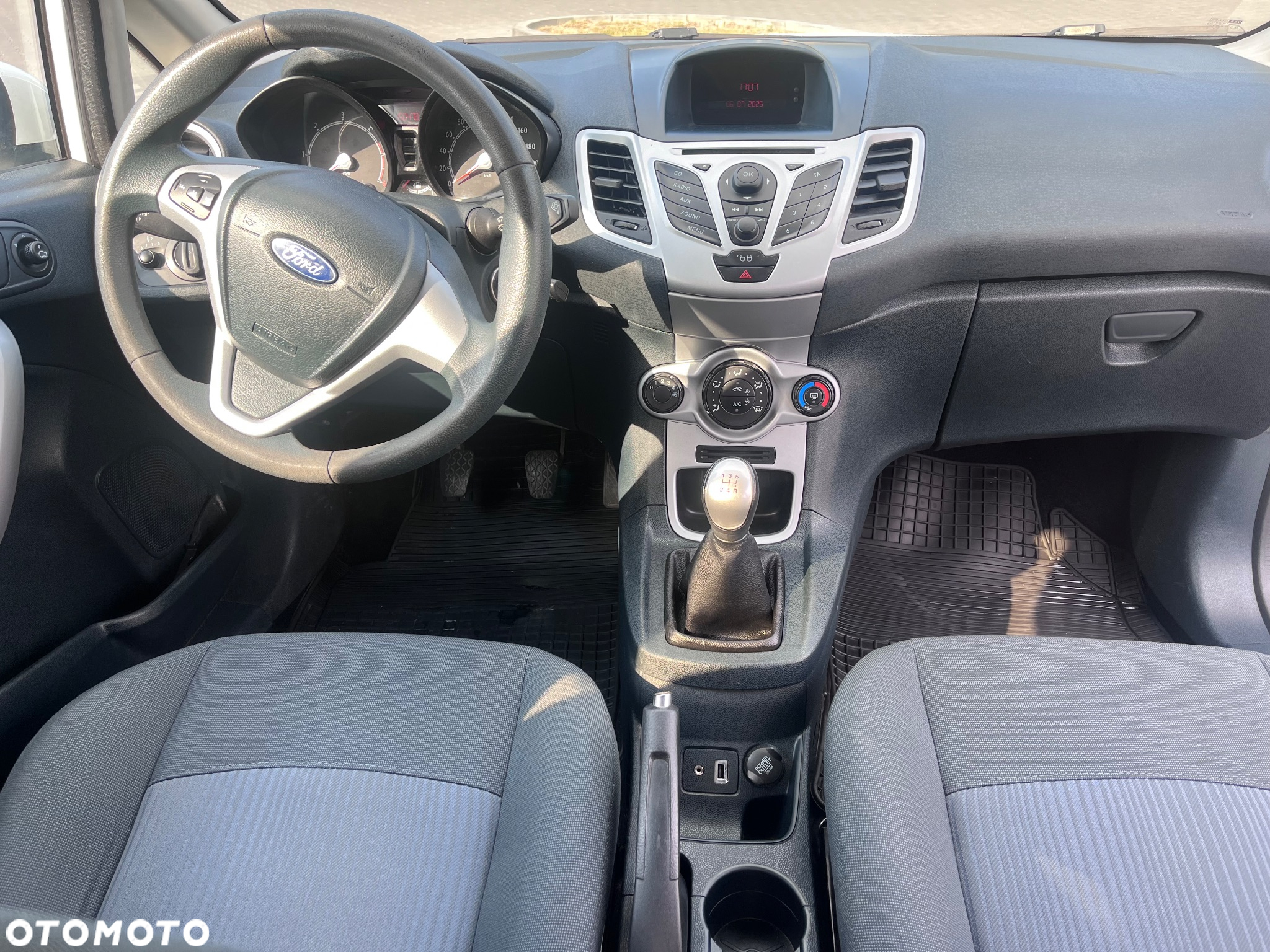 Ford Fiesta - 8