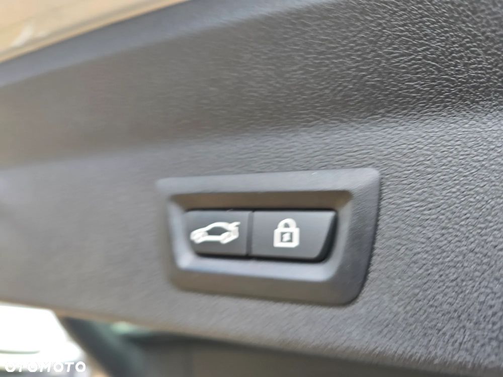 BMW X3 xDrive30i GPF Luxury Line - 23