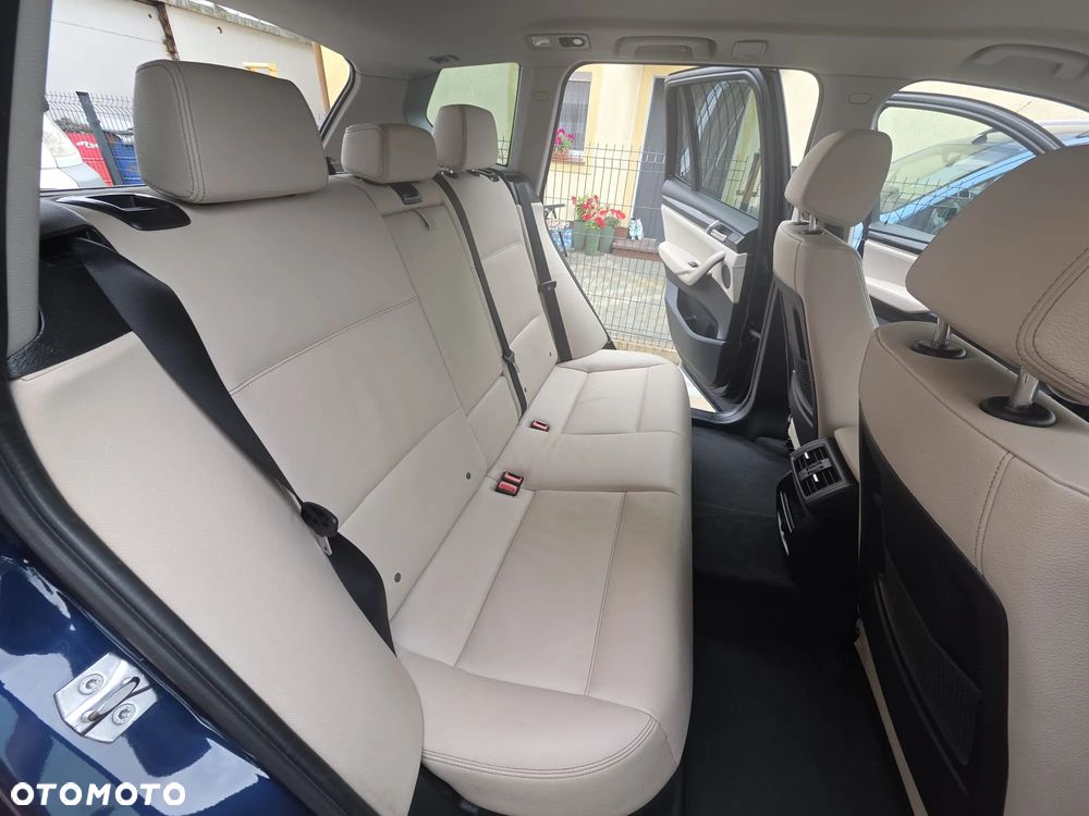 BMW X3 xDrive28i xLine - 13