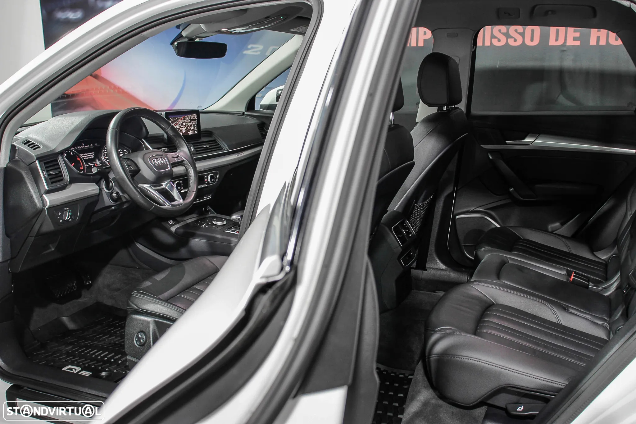 Audi Q5 2.0 TDI quattro S-tronic - 11