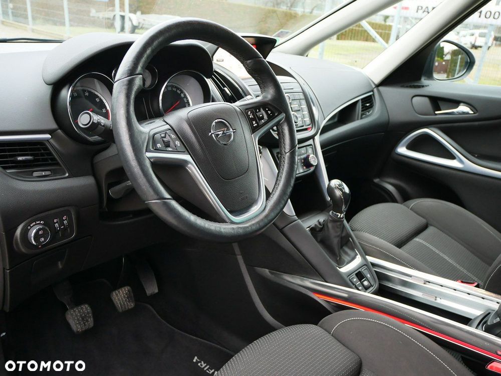 Opel Zafira - 12
