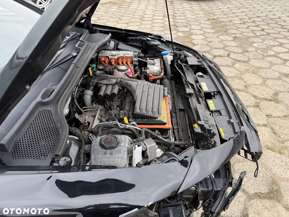 Cupra Formentor 1.4 e-Hybrid DSG Tribe Edition - 25