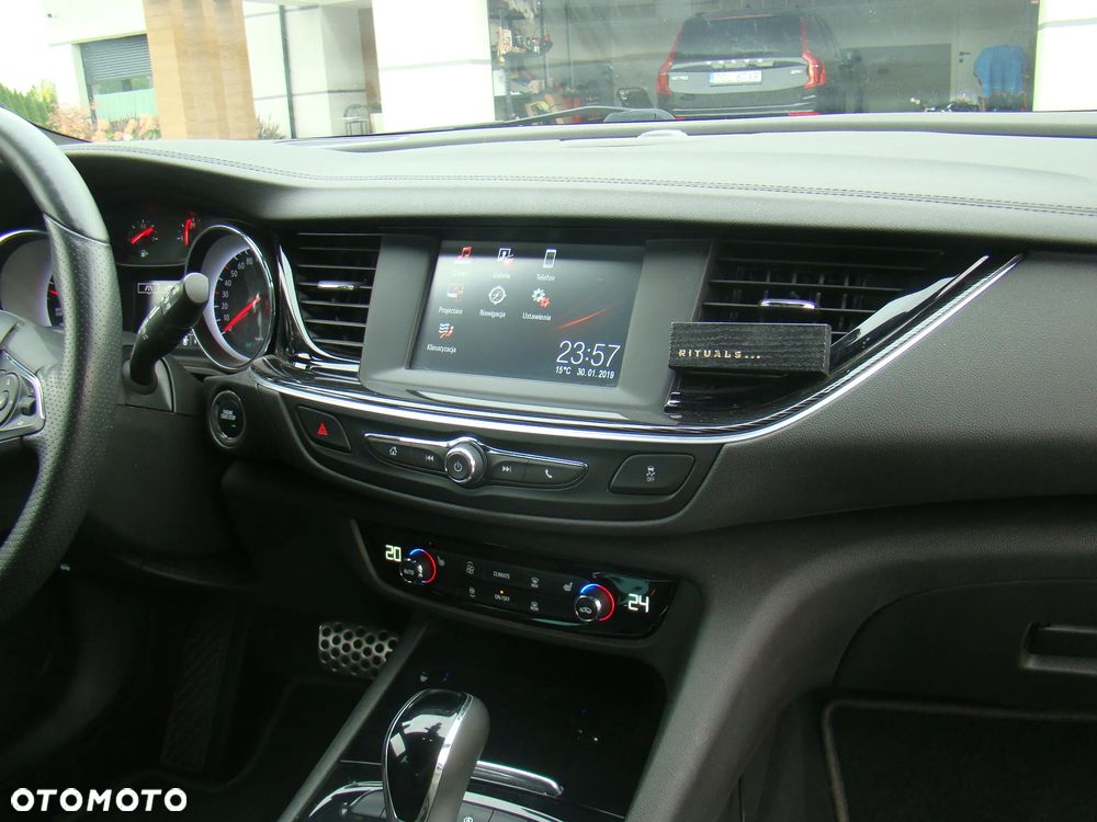 Opel Insignia 2.0 BiTurbo 4x4 Innovation - 33