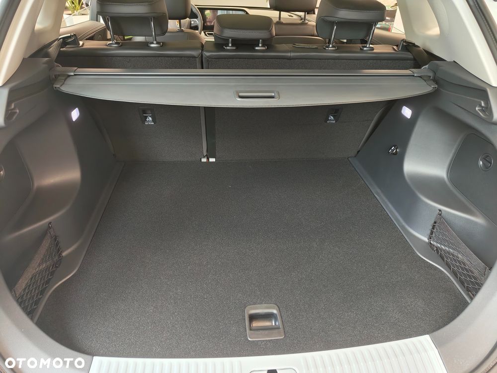 Hongqi HS5 2.0T Executive AWD - 9