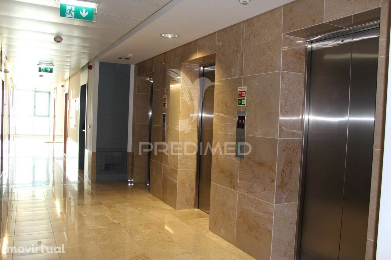 Escritório com vista rio e estacionamento - Lisboa - Grande imagem: 5/11