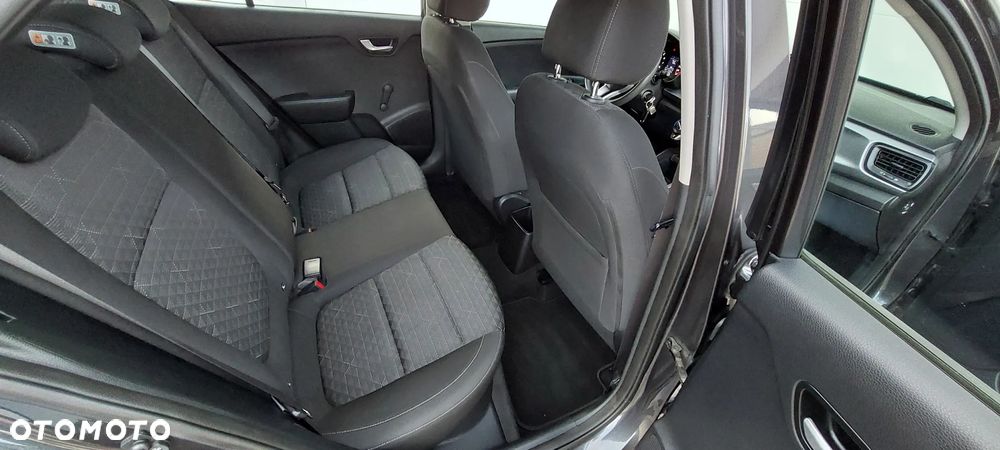Kia Rio 1.2 Attract - 26