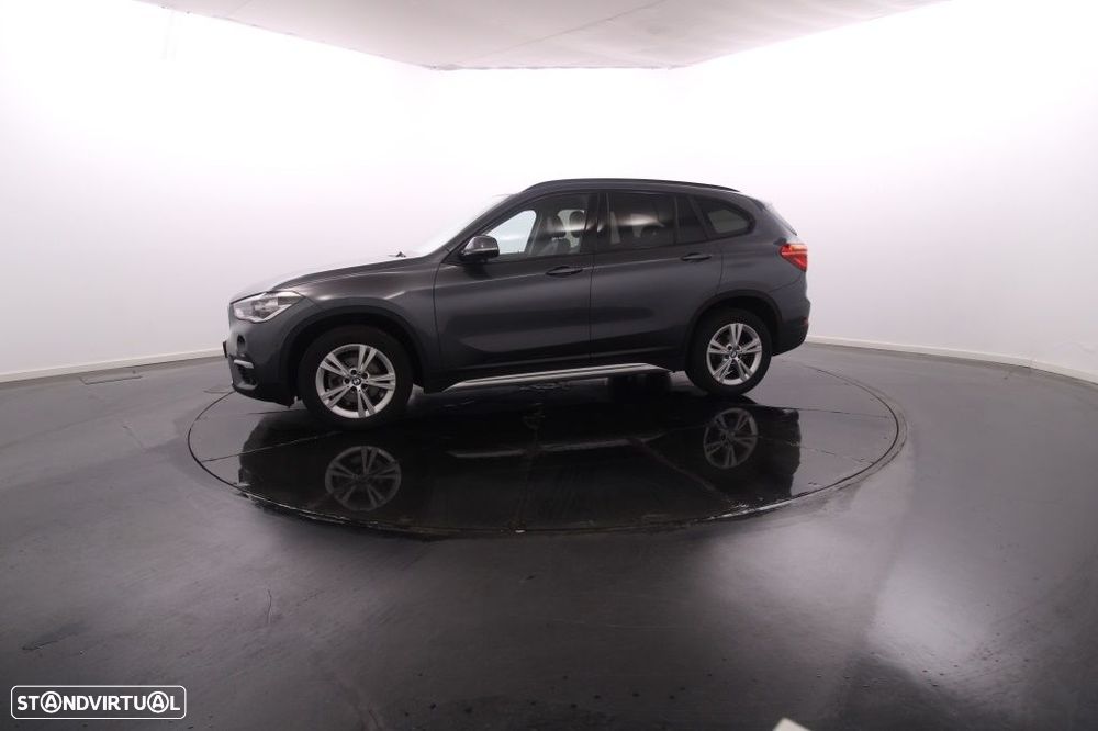 BMW X1 16 d sDrive Auto xLine - 2