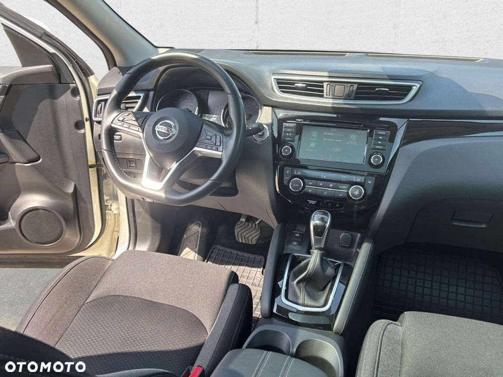 Nissan Qashqai - 16