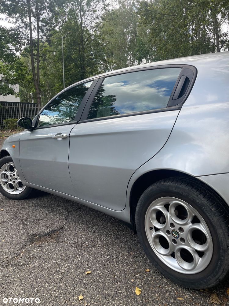 Alfa Romeo 147 1.9 JTD Distinctive - 6