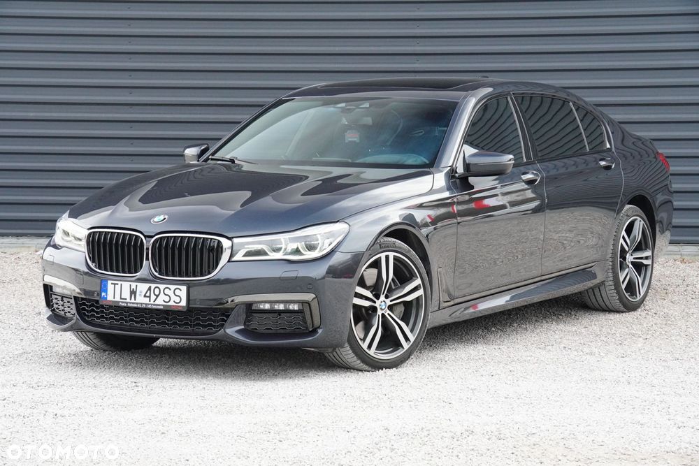 BMW Seria 7 750Li xDrive - 9