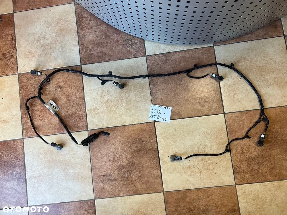 INSTALACJA ZDERZAKA TYLNEGO TYŁ 6XPDC FORD FOCUS MK4 KOMBI JX6T-15K868 JU5T-15K859