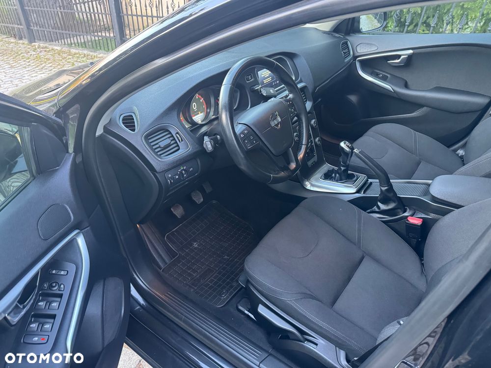 Volvo V40 T2 You - 20