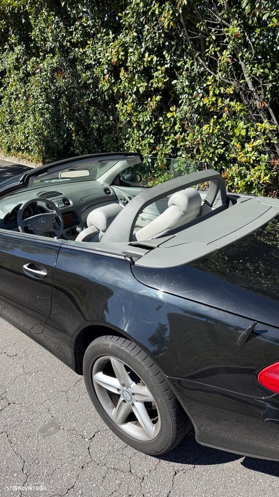 Mercedes-Benz SL 350 Auto - 24