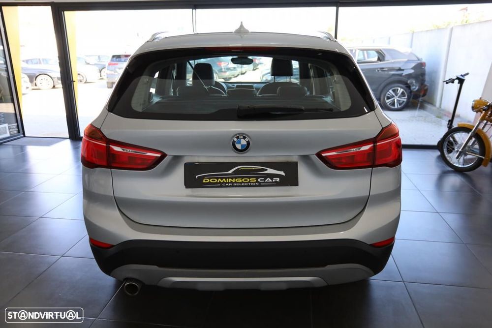 BMW X1 16 d sDrive Line Sport - 7