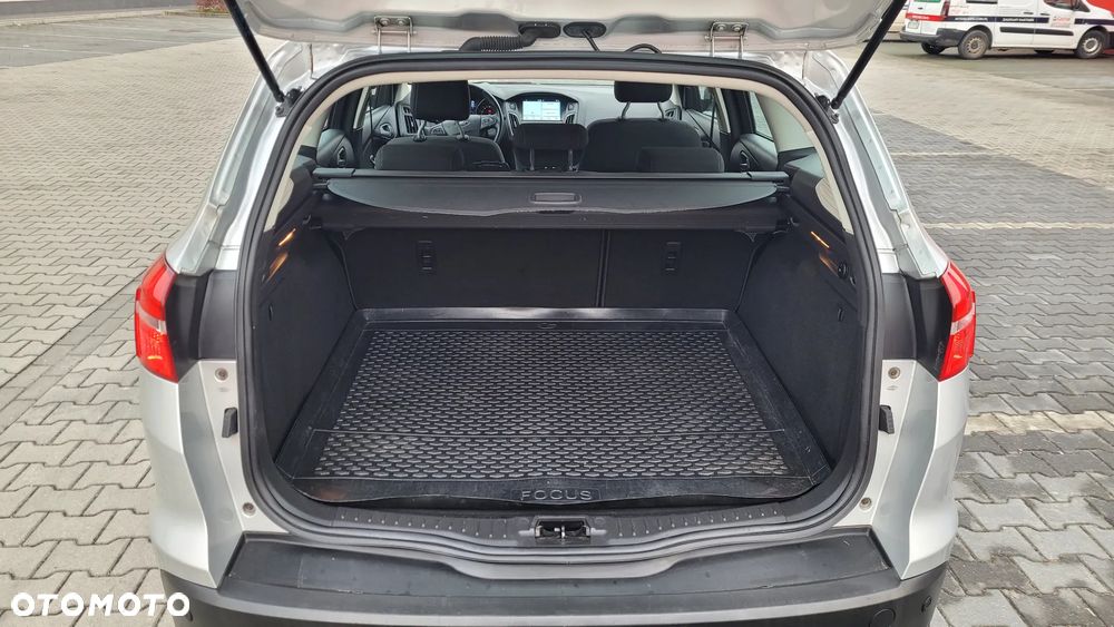 Ford Focus 1.5 TDCi SYNC Edition - 21