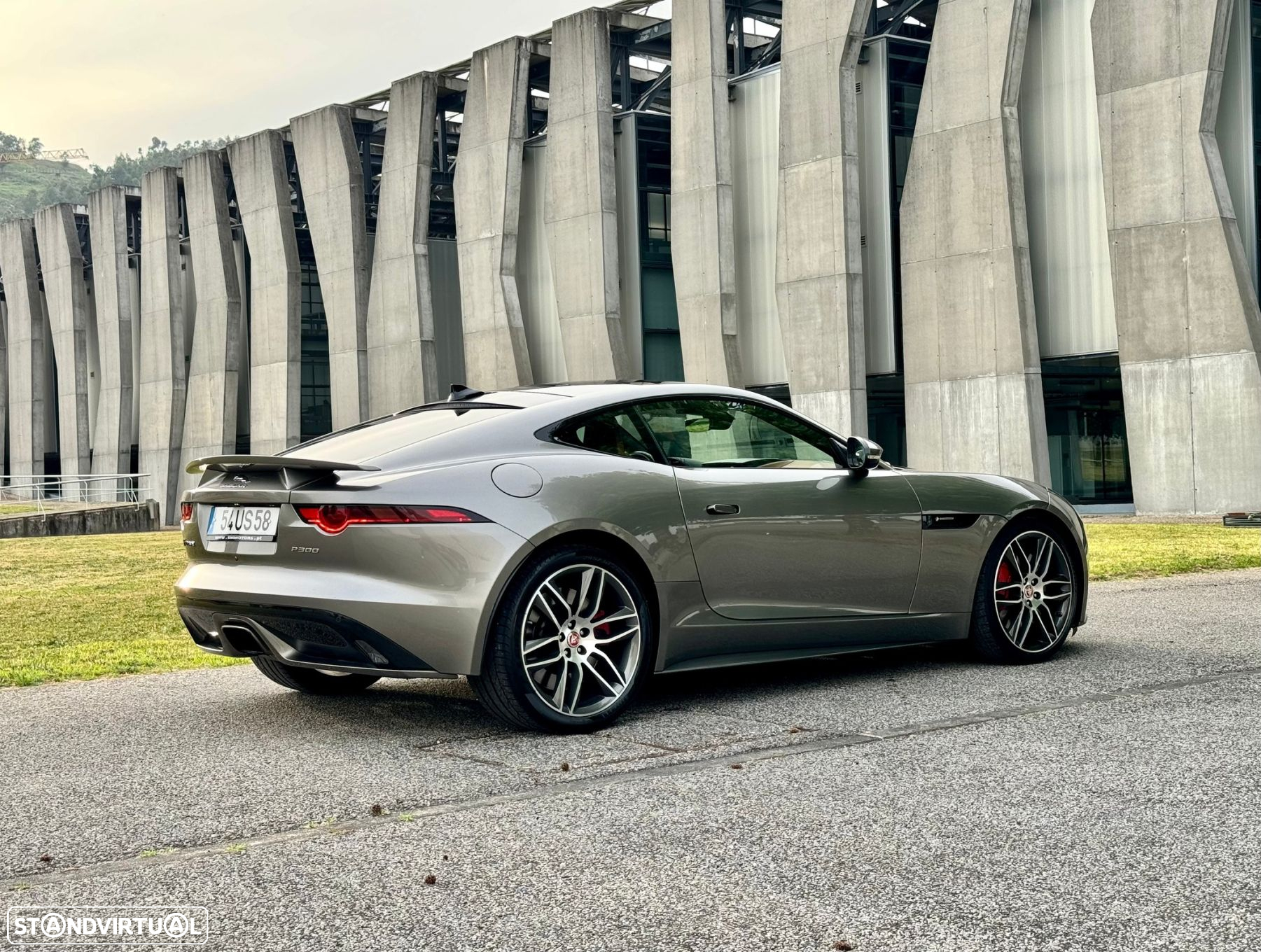 Jaguar F-Type 2.0 i4 R-Dynamic - 12
