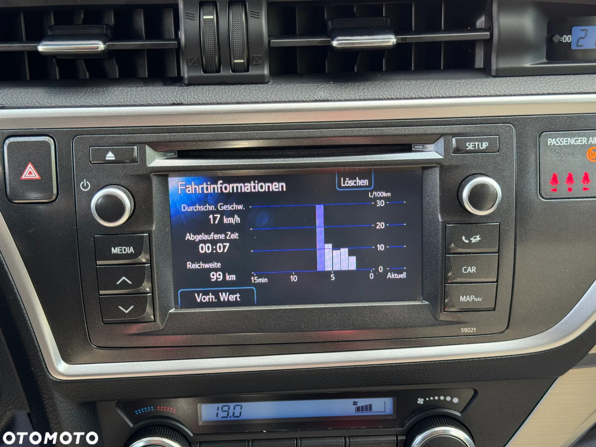 Toyota Auris - 16