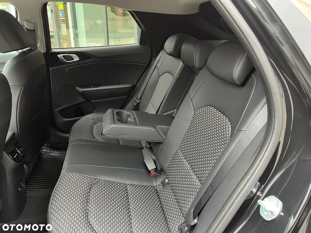 Kia XCeed 1.5 T-GDI Business Line DCT - 19